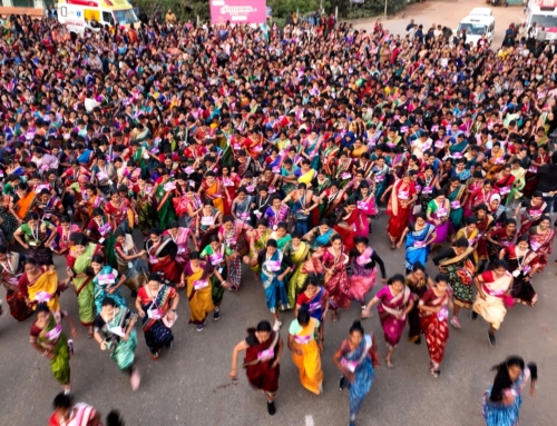 6,000 Women in Saree Run in Pattathon,  The Mini Marathon organised by KIIT and KISS